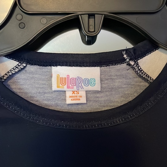 💙Lularoe NWT Randy Tee💙 - Picture 3 of 7